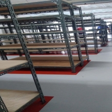 PLYWOOD CAPACITY - 200kg Per Layer