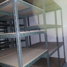 PLYWOOD CAPACITY - 200kg Per Layer