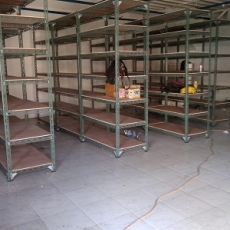 PLYWOOD CAPACITY - 200kg Per Layer