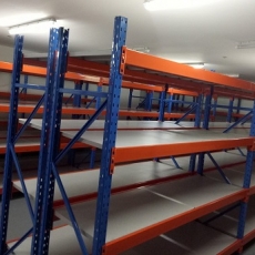 STEEL SHELVES - 500kg