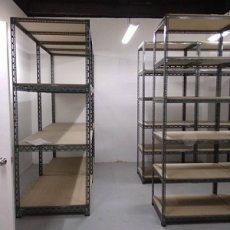 PLYWOOD CAPACITY - 200kg Per Layer